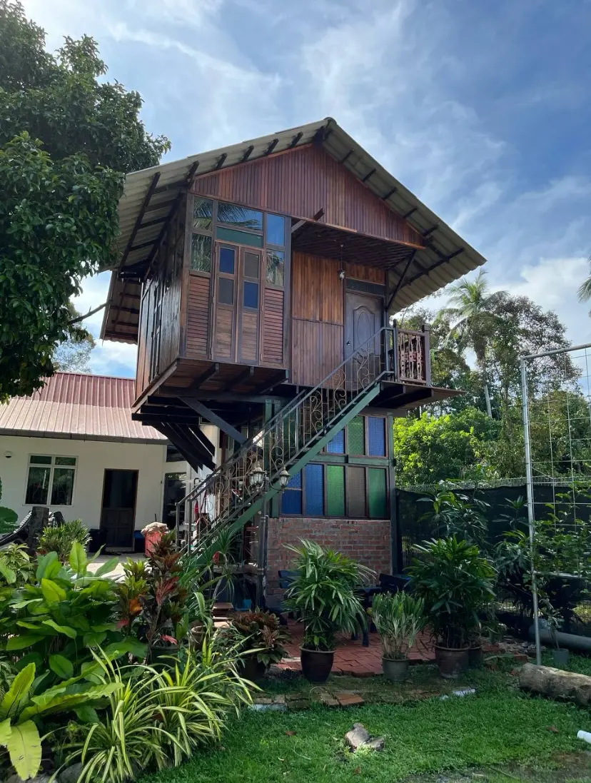 Treehouse photo 1